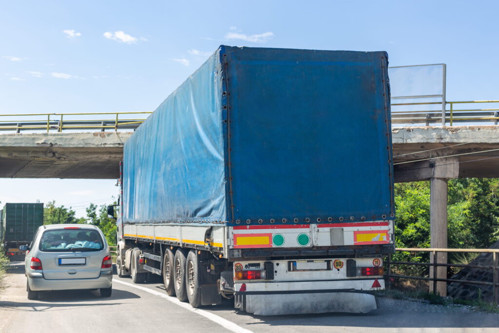 過労運転ゼロ